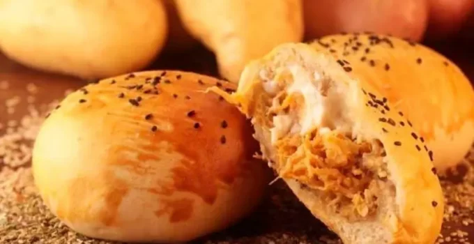 Receita de Pão de Batata Recheado