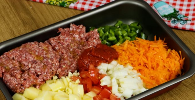 Só precisamos cortar, misturar e assar para preparar este jantar