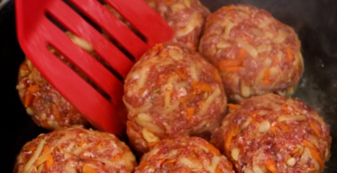 2 batatas, 1 cenoura, um pouco de carne moída e seu jantar está pronto!