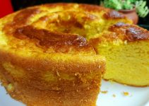 Bolo de fubá com laranja é ideal para servir no seu café da tarde