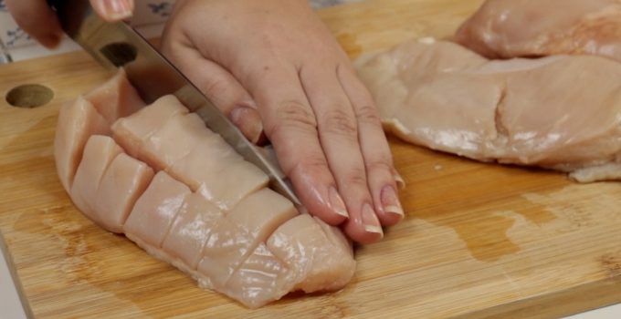 Este frango é tão delicioso que eu cozinho quase todos os dias.