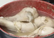 É tão delicioso que eu cozinho quase todos os dias! Jantar de coxa de frango em uma panela! É tão delicioso que eu cozinho quase todos os dias! Jantar de coxa de frango em uma panela!