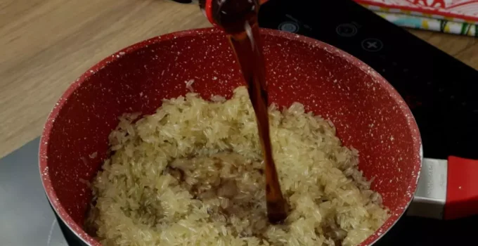 Maneira diferente de cozinhar arroz branco, para um almoço completo!