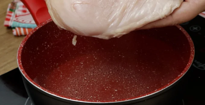 Descongele o peito de frango e faça essa receita super deliciosa e fácil