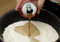 Despeje Coca na farinha e veja o que acontece!