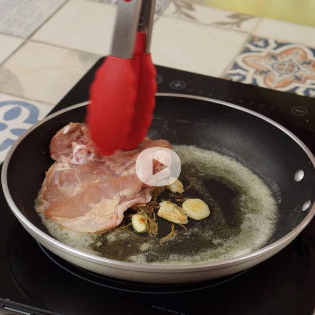 Meu avô me ensinou a cozinhar coxas de frango incrivelmente deliciosas passo2