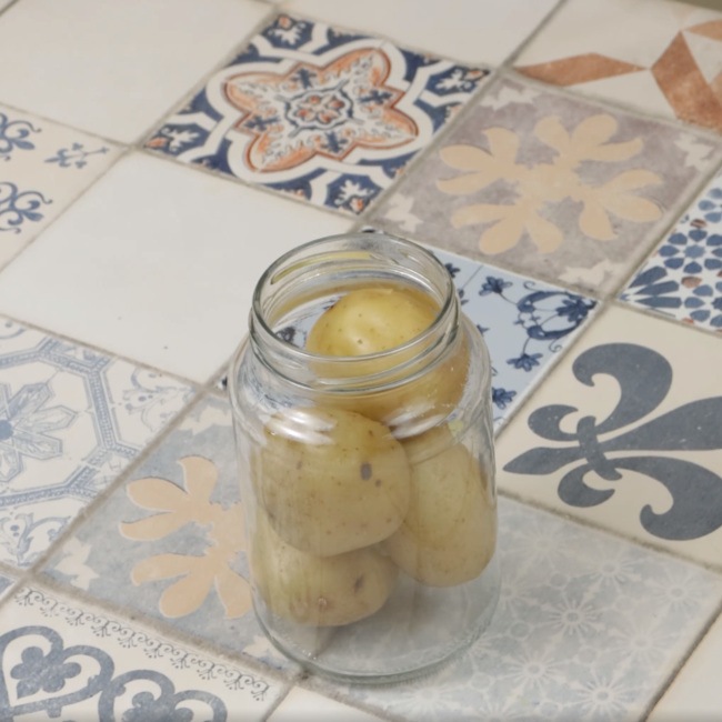 Você tem batatas na sua casa Não desperdice, faça essa receita simples e deliciosa  passo2