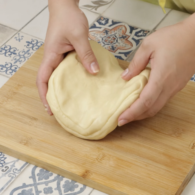 Misturei leite condensado com amido de milho e me surpreendi com o resultado passo 2