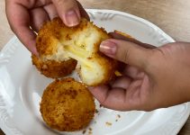 Bolas de batata recheadas com queijo!